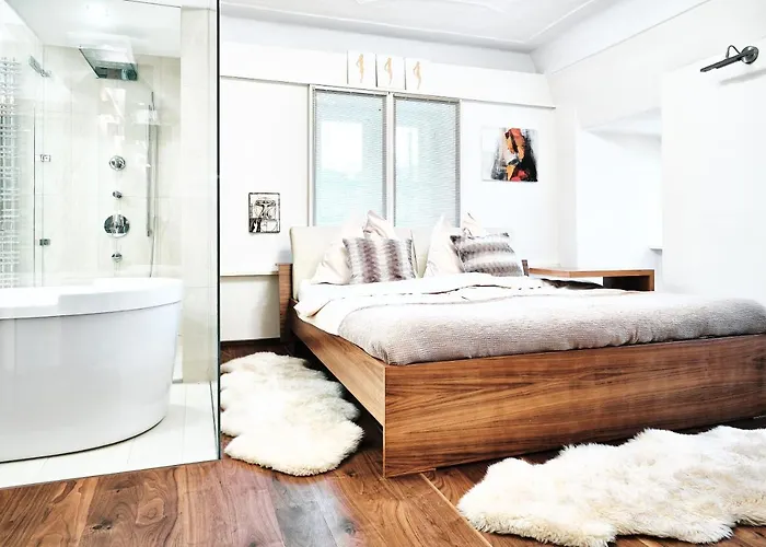 Kaiser - Centre Of *